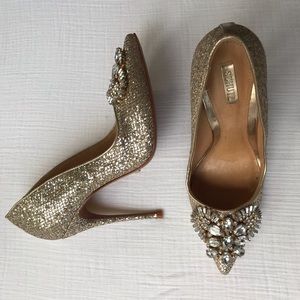 Schutz Gold Glitter Pumps